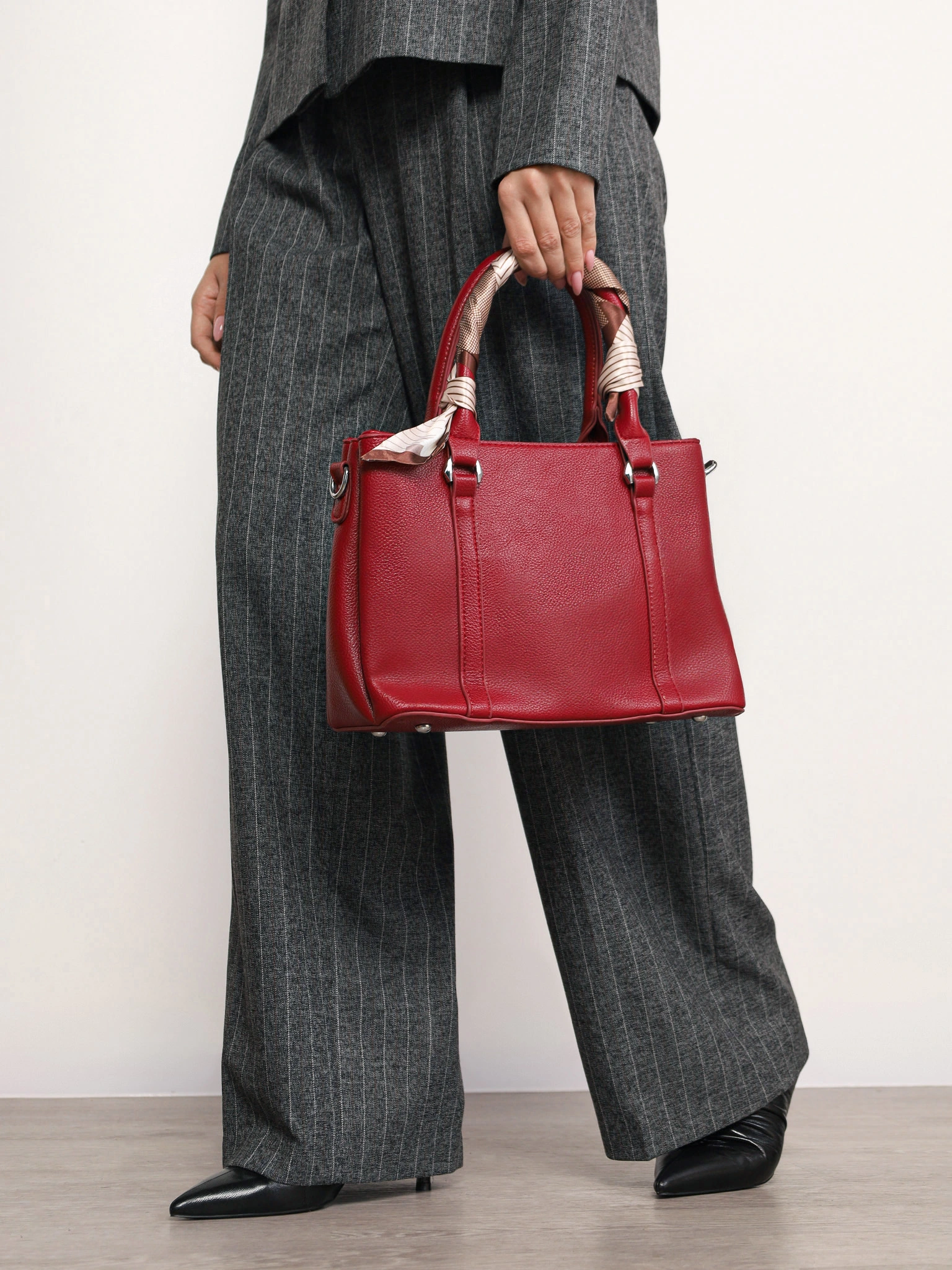 Сумка-тоут с декоративным платком в ассортименте